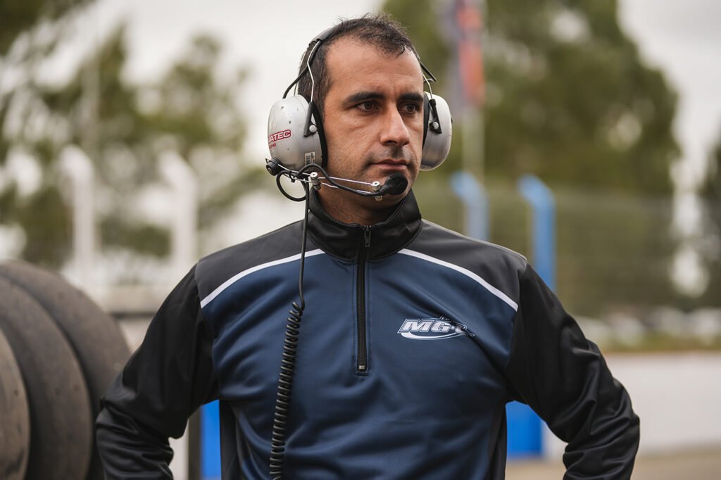 IAD - Instituto de Automovilismo Deportivo.